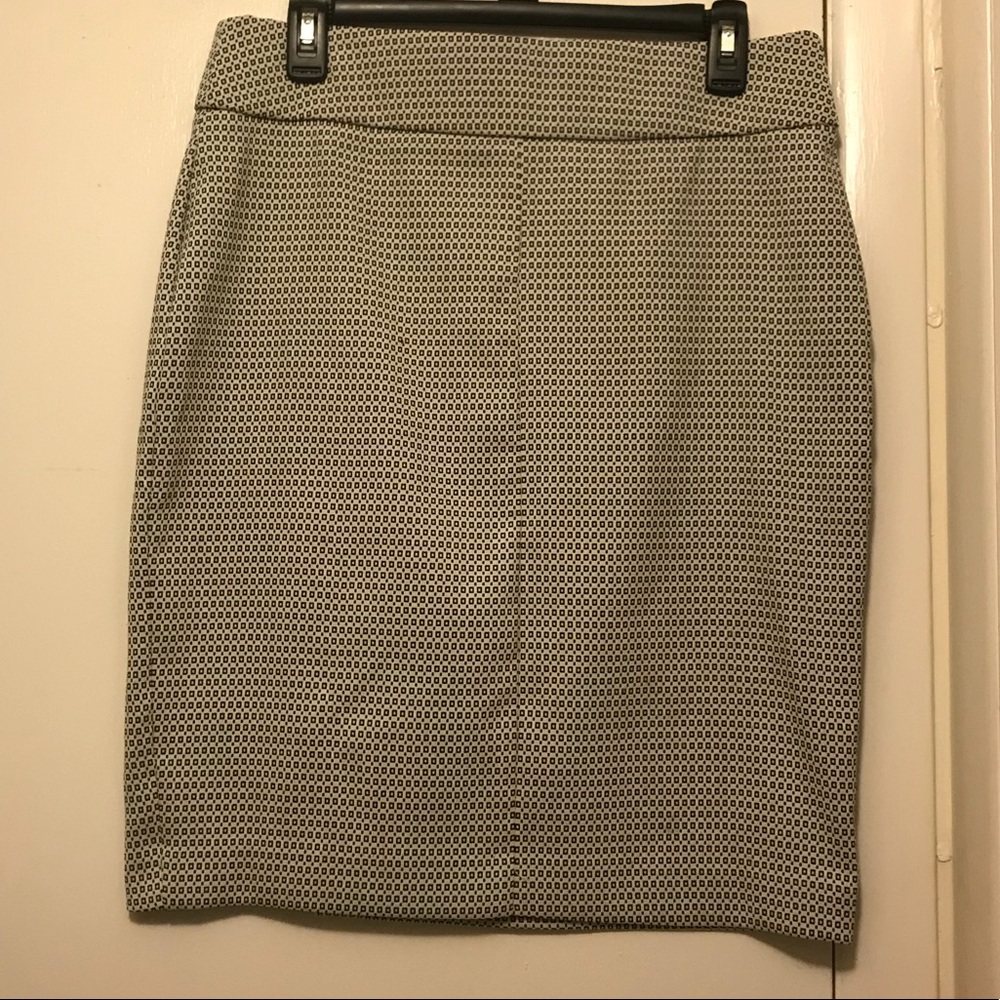 Unique Skirt - Picture 6 of 7